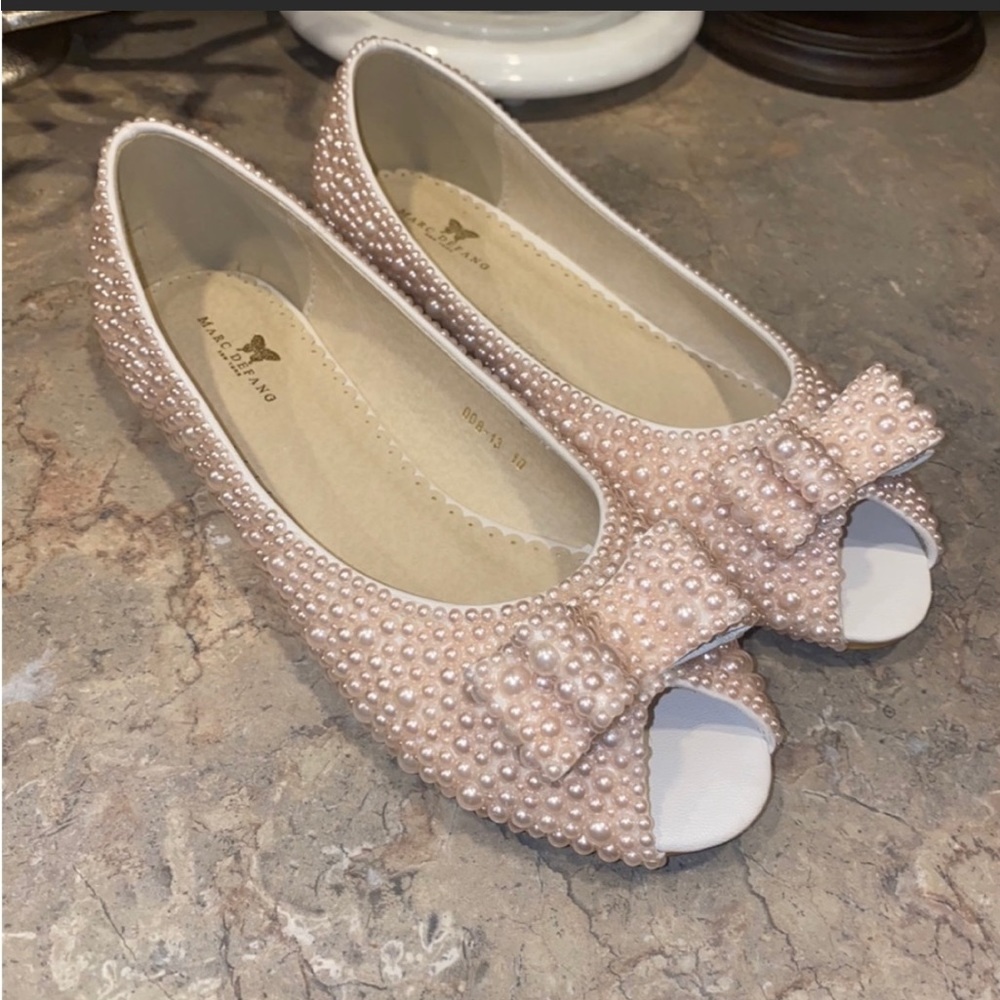 NWOT Marc Defang pink pearl shoes